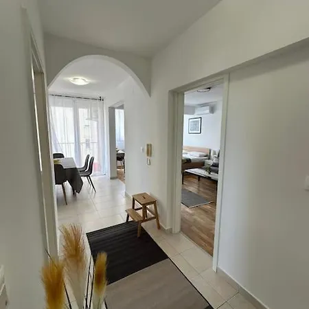 Apartment Modern In Split, 8min From Beach Split